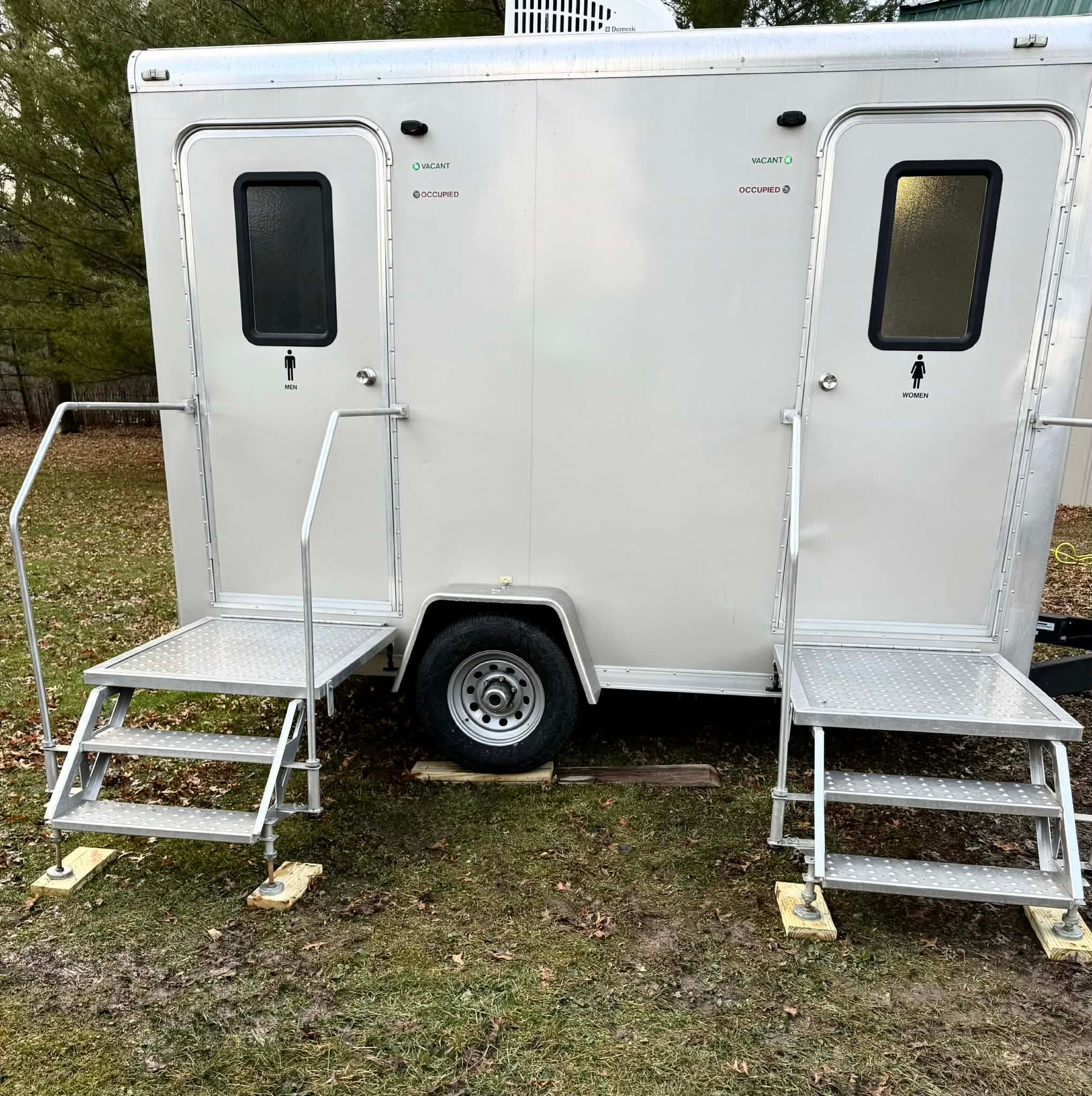 Two-stall suite